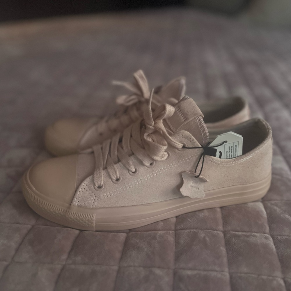 Women's Pink Leather Sneakers